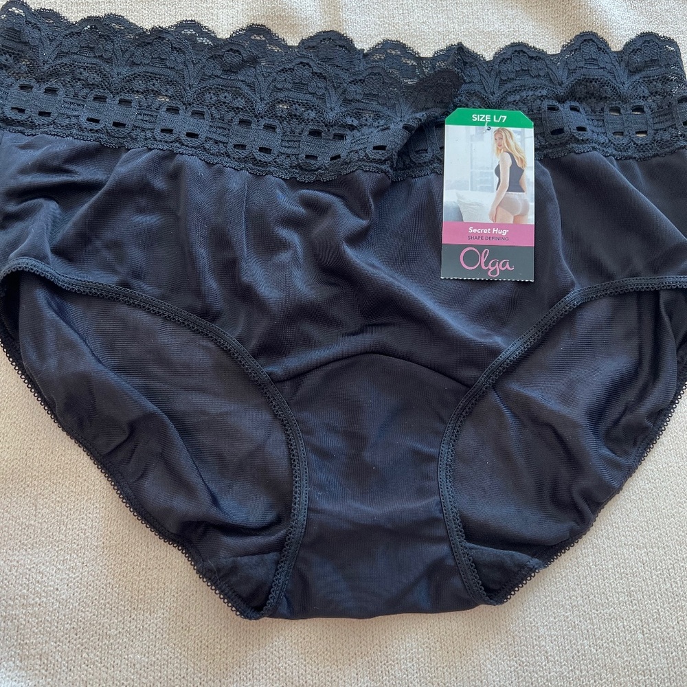 5 Pair of Immaculate NWT Black Olga vintage style black panties, matching lace